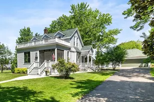 911 Watson St, Ripon, WI 54971 - Photo 2