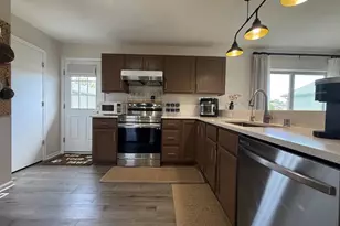 3805 Stonebridge Dr, Madison, WI 53719 - Photo 8