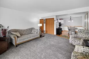 6617 Reston Heights Dr, Madison, WI 53718 - Photo 14