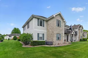 6617 Reston Heights Dr, Madison, WI 53718 - Photo 2