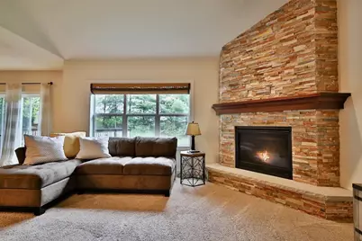 1122 Willow Run, Verona, WI 53593 - Photo 6