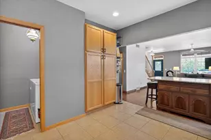 946 Stonehaven Dr, Sun Prairie, WI 53590 - Photo 14
