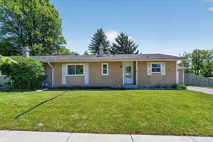 1029 Vandenburg St, Sun Prairie, WI 53590 - Photo 36