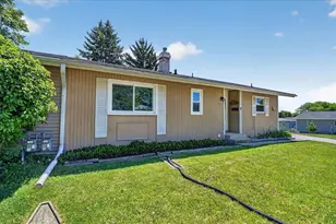 1029 Vandenburg St, Sun Prairie, WI 53590 - Photo 38