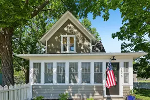 676 Summit Ave, Oconomowoc, WI 53066 - Photo 2
