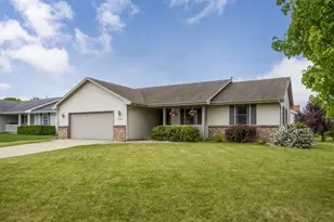 3762 Canvasback Dr, Janesville, WI 53546 - Photo 2