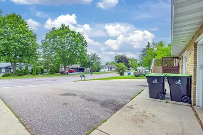 406 Amey Drive, Baraboo, WI 53913 - Photo 8