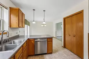 1001 Glacier Hill Dr, Madison, WI 53704 - Photo 20