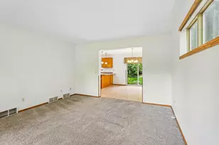 1001 Glacier Hill Dr, Madison, WI 53704 - Photo 12