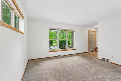 1001 Glacier Hill Drive, Madison, WI 53704 - Photo 10