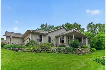 71 Berdella Court, Cross Plains, WI 53528 - Photo 4