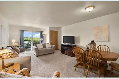 102 Prairie Heights Drive #212, Verona, WI 53593 - Photo 6