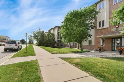 102 Prairie Heights Drive #212, Verona, WI 53593 - Photo 2