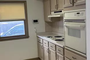 4406 Jay Dr, Madison, WI 53704 - Photo 10