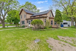 128 Franklin St, Sparta, WI 54656 - Photo 2