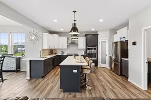 2260 Lonnie Ln, Sun Prairie, WI 53590 - Photo 6