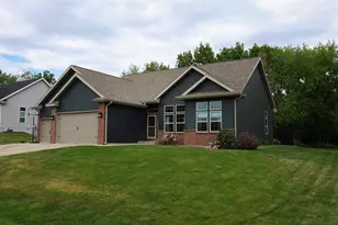 1013 E Superior Dr, Edgerton, WI 53534 - Photo 1
