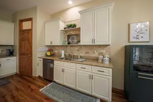 1013 E Superior Dr, Edgerton, WI 53534 - Photo 10