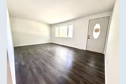 411 Western Avenue, Elroy, WI 53929 - Photo 6