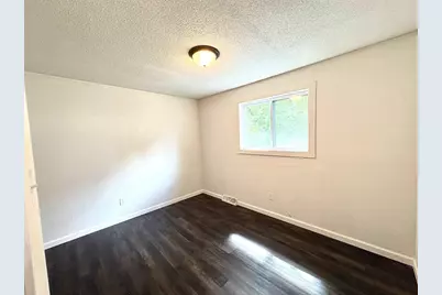 411 Western Avenue, Elroy, WI 53929 - Photo 12