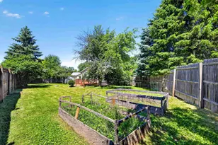 21 S Bartelt Ct, Madison, WI 53704 - Photo 12
