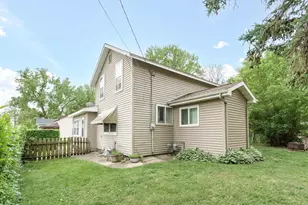 320 S Pearl St, Janesville, WI 53548 - Photo 2