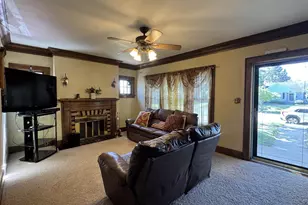 1407 Sharon St, Janesville, WI 53545 - Photo 4
