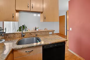 6973 Chester Dr, Madison, WI 53719 - Photo 12