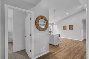 702 Eisenhower St, Baraboo, WI 53913 - Photo 26