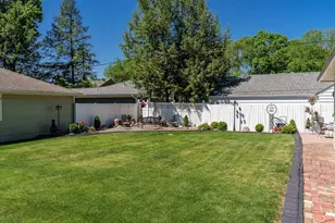 126 Jefferson Ave, Janesville, WI 53545 - Photo 8