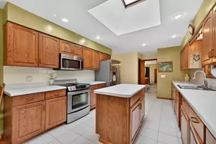 6473 Sunset Dr, Verona, WI 53593 - Photo 12