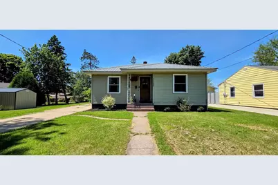 1733 Stoughton Avenue, Tomah, WI 54660 - Photo 2