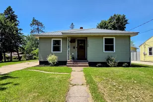 1733 Stoughton Ave, Tomah, WI 54660 - Photo 2