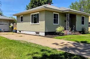1733 Stoughton Ave, Tomah, WI 54660 - Photo 4