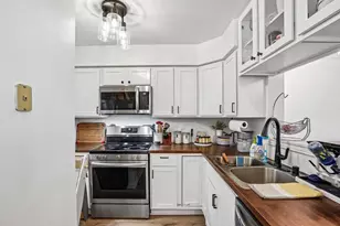 701 Harbor House Dr, Madison, WI 53719 - Photo 10