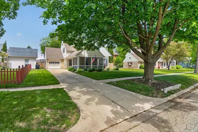 14 E Rockwell Street, Elkhorn, WI 53121 - Photo 2