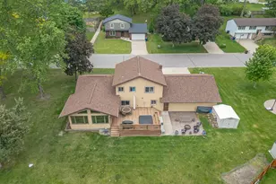 815 Westwood Dr, Onalaska, WI 54650 - Photo 2