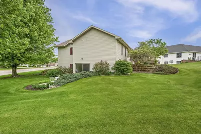 605 Prairie Hills Drive, Ridgeville, WI 53533 - Photo 48