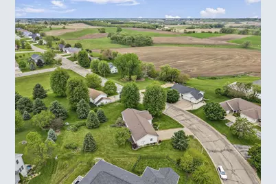 605 Prairie Hills Drive, Ridgeville, WI 53533 - Photo 60