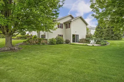 605 Prairie Hills Drive, Ridgeville, WI 53533 - Photo 2