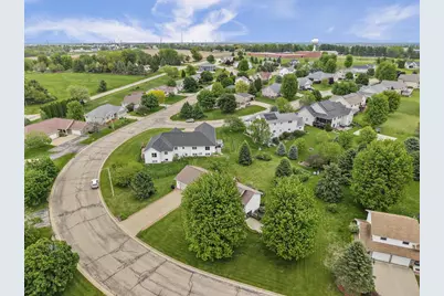 605 Prairie Hills Drive, Ridgeville, WI 53533 - Photo 56
