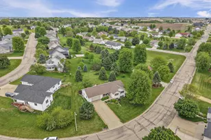 605 Prairie Hills Dr, Ridgeville, WI 53533 - Photo 58