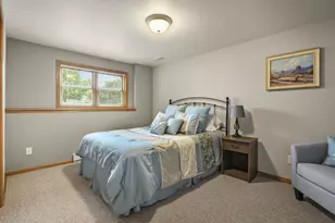 605 Prairie Hills Dr, Ridgeville, WI 53533 - Photo 34