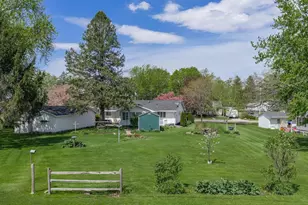 612 Grove St, Mauston, WI 53948 - Photo 8