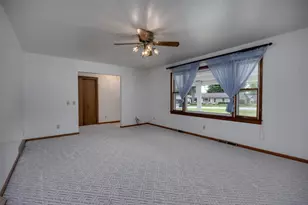 10266 N Amber Trail, Edgerton, WI 53534 - Photo 4