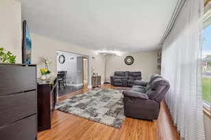 105 W Slifer St, Portage, WI 53901 - Photo 10