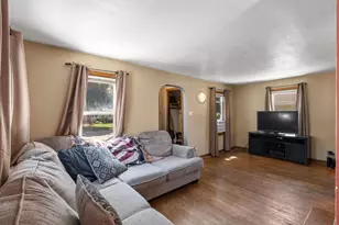 200 Hamilton St, Beaver Dam, WI 53916 - Photo 2