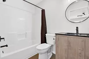 8141 Blakton Rd, Madison, WI 53719 - Photo 8