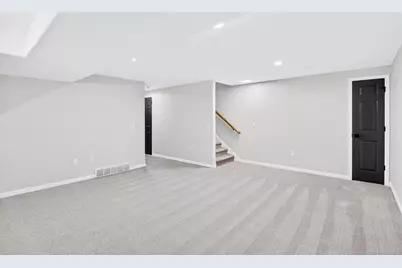 8141 Blakton Road, Madison, WI 53719 - Photo 12