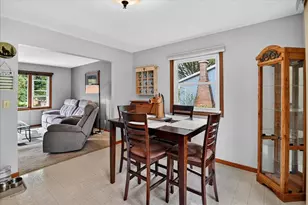 520 Acker Pkwy, DeForest, WI 53532 - Photo 12